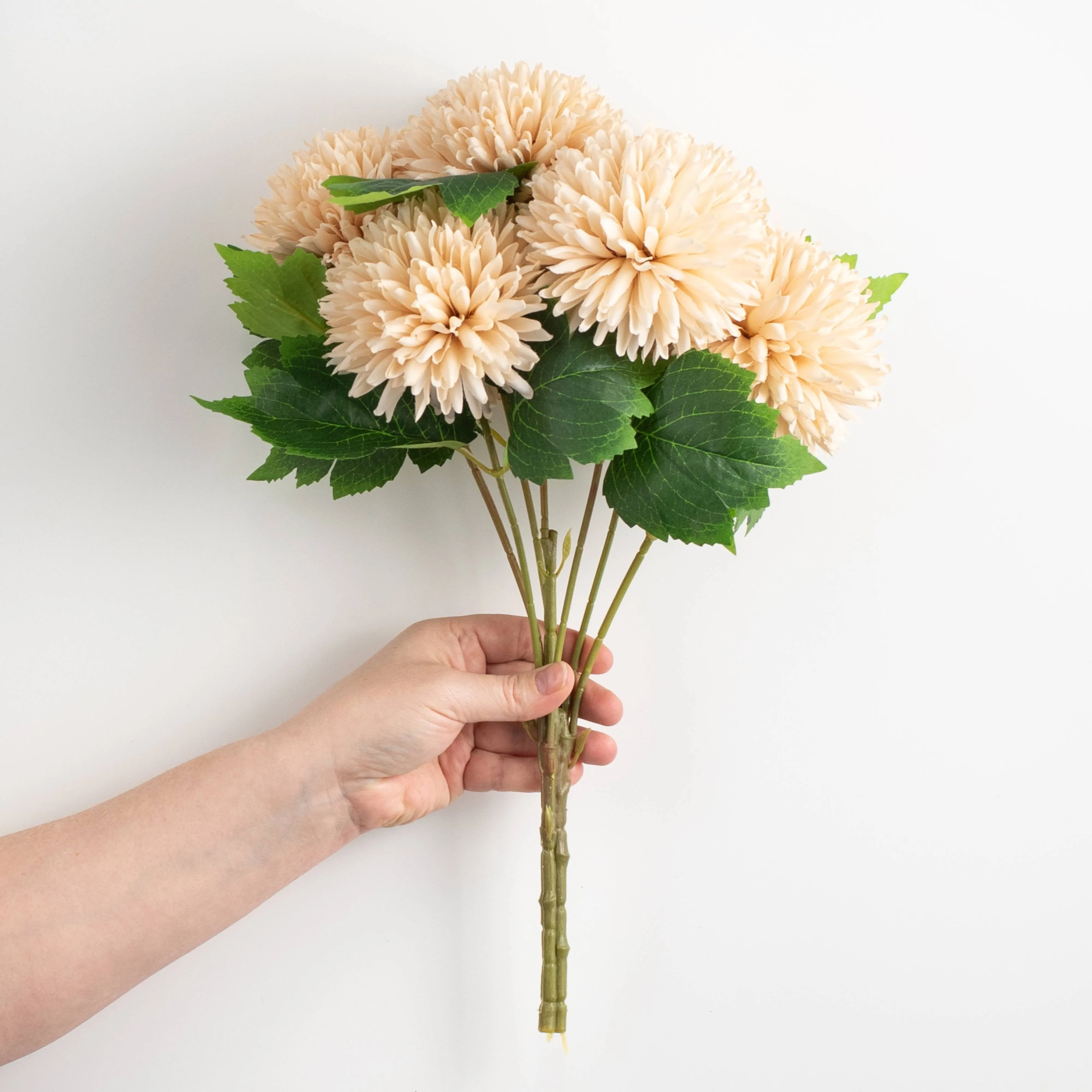 16" Mum Bush: Beige (7 Stem)
