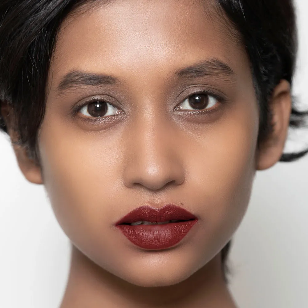 Faces Canada Matte Lip Crayon | Cocoa Butter and Chamomile enriched | One Stroke Intense Color | Smooth Glide | All Day Hydrated Lips | Shade - Majestic Rose 2.8g