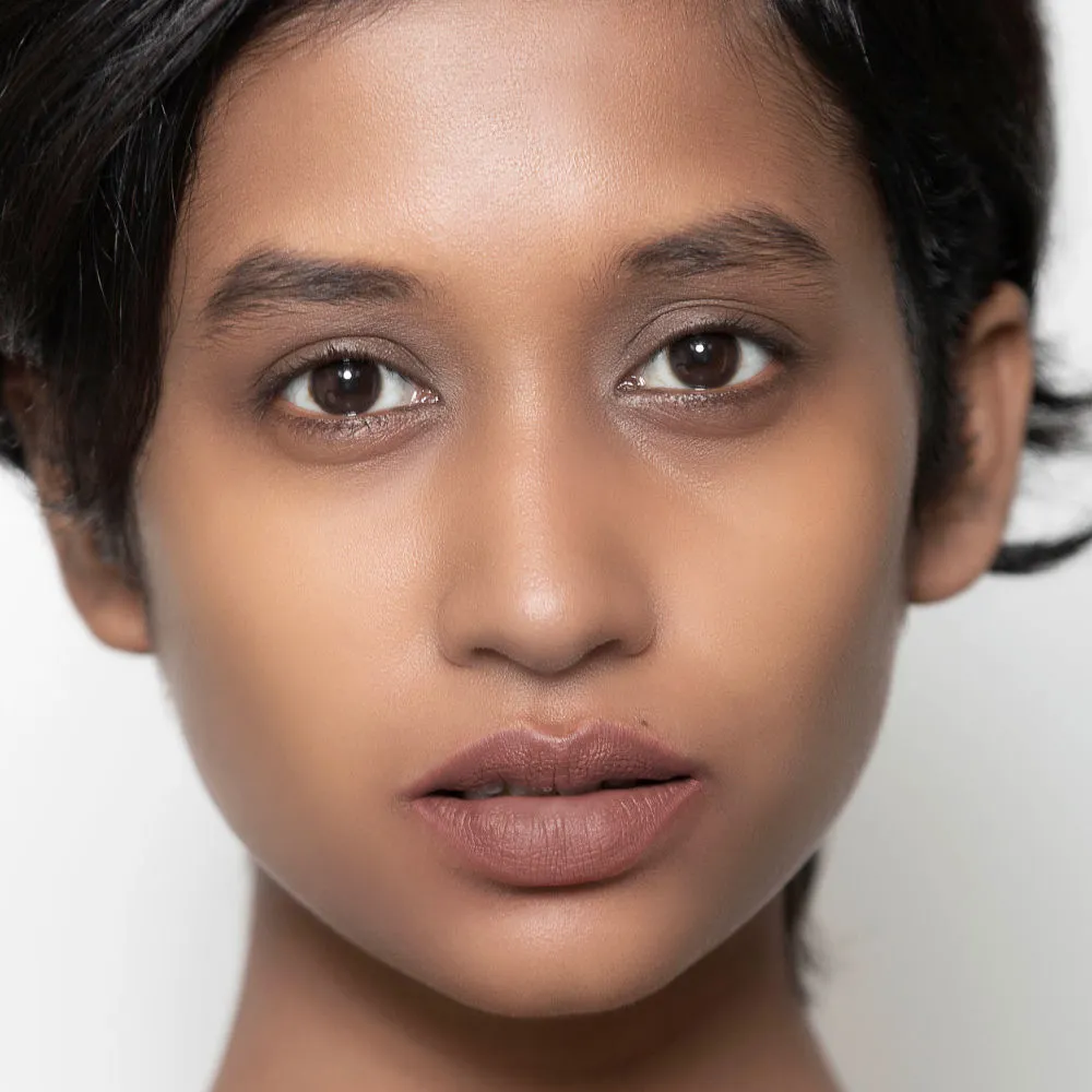 Faces Canada Matte Lip Crayon | Cocoa Butter and Chamomile enriched | One Stroke Intense Color | Smooth Glide | All Day Hydrated Lips | Shade - Spiced Latte 2.8g